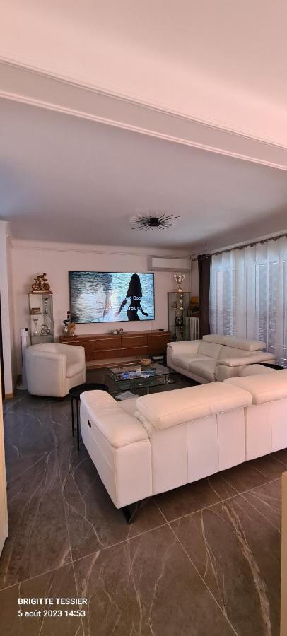 Villa Ange Azur 2 วิลล์เนิฟ-ลูเบ ภายนอก รูปภาพ