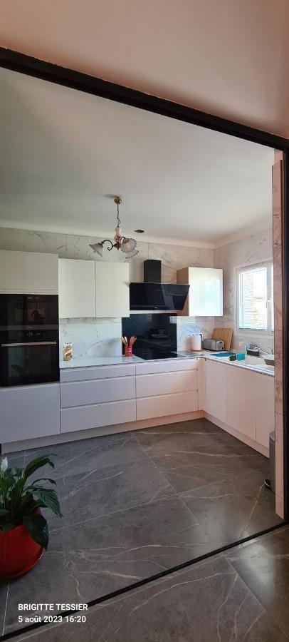 Villa Ange Azur 2 วิลล์เนิฟ-ลูเบ ภายนอก รูปภาพ